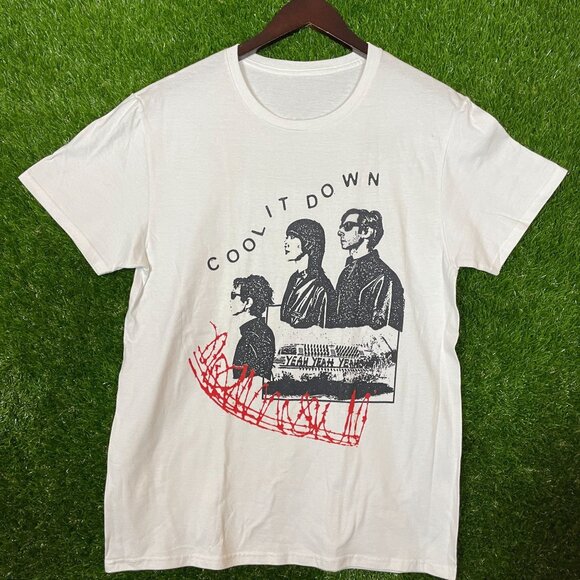 Yeah Yeah Yes Just Like Heaven Rock Tour T-shirt size Extra Large - Picture 1 of 5